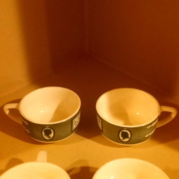 Vintage-Colonial Homestead by Royal. 4 π΅ Bundle - Picture 5 of 12